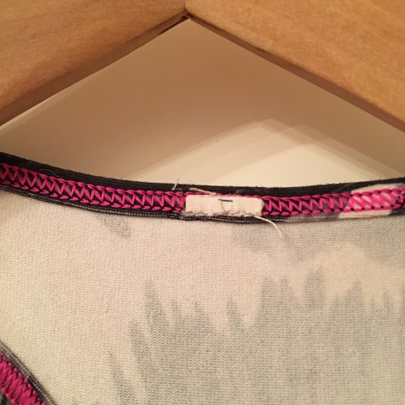 Lululemon sports tank - Picture 2 of 4